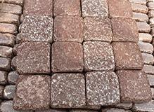 Брусчатка галтованная из лемизита, цвет-бордо, фото Купить Лемезит-брусчатка-галтованная, цвет-бордо в Егорьевске